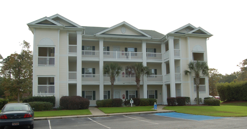 River Oaks Golf Villas